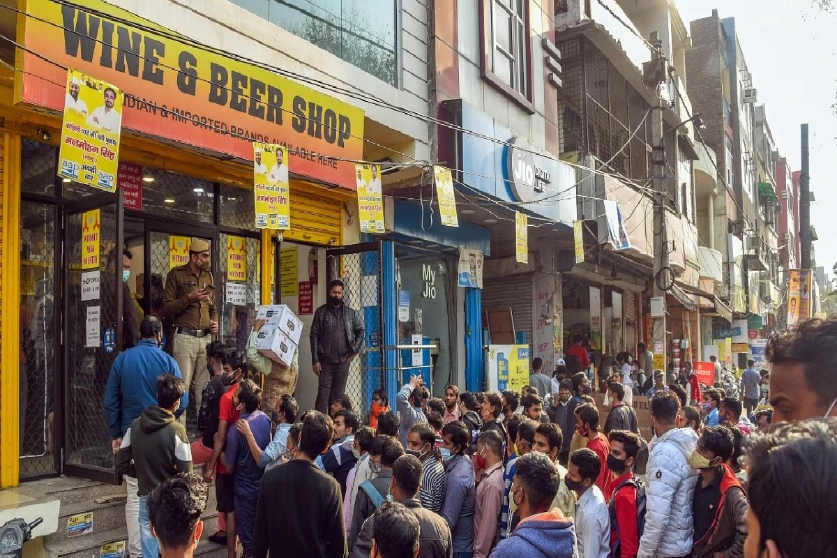 Delhi’s liquor sale went up worth ₹54 crore on Diwali eve