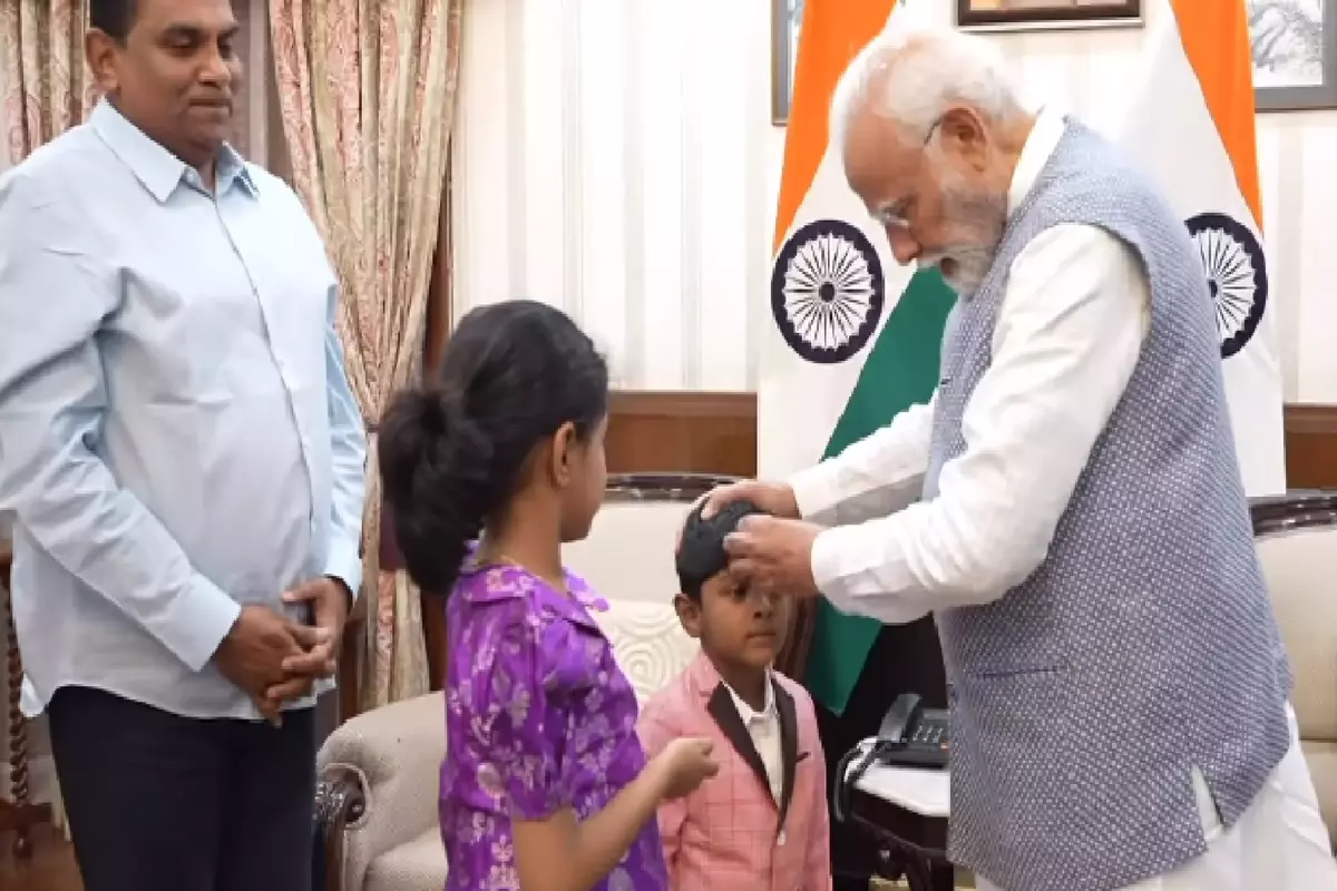 Have a look at a very different side of PM Modi! You will definitely be stunned