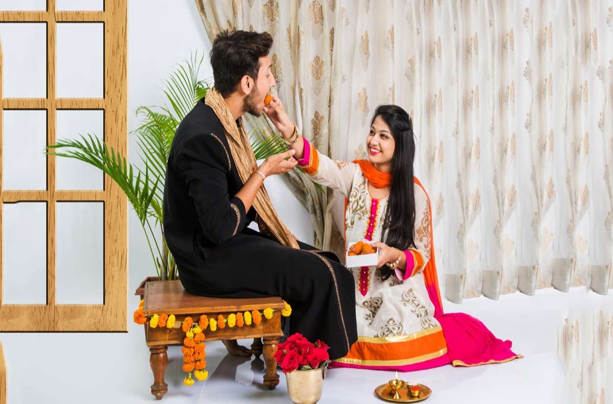 Bhai Dooj 2023: Know right time, Puja Vidhi and Shubh Muhurat