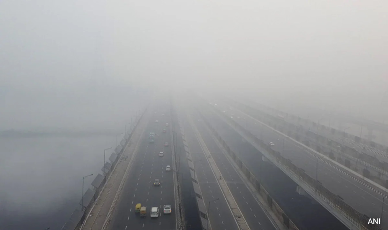 Dense fog engulfs Delhi, hilarious winter related memes trend on social media