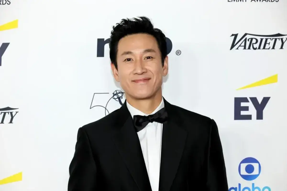 ‘Parasite’ Actor Lee Sun-Kyun Discovered Dead; Suicide Suspected