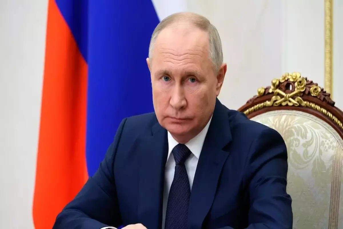 Kremlin: Vladimir Putin To Go To Saudi Arabia, United Arab Emirates Tomorrow