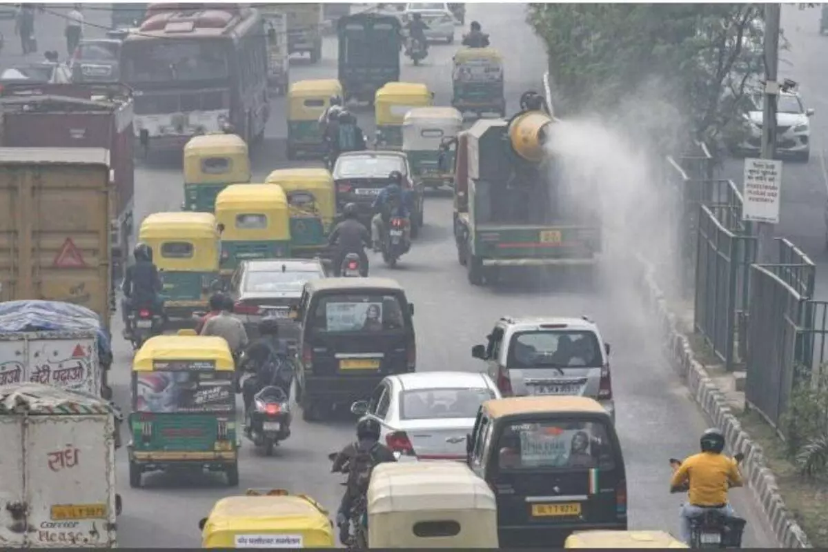 Delhi is still struggling with dangerous air quality; several locations have “Severe” AQIs