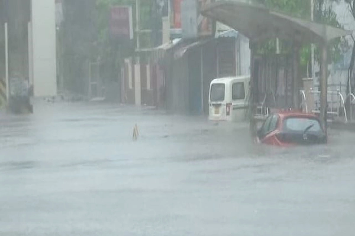 Chennai Grapples with Cyclone Michaung Impact: Heavy Rain, Flight Disruptions, and Closed Runway