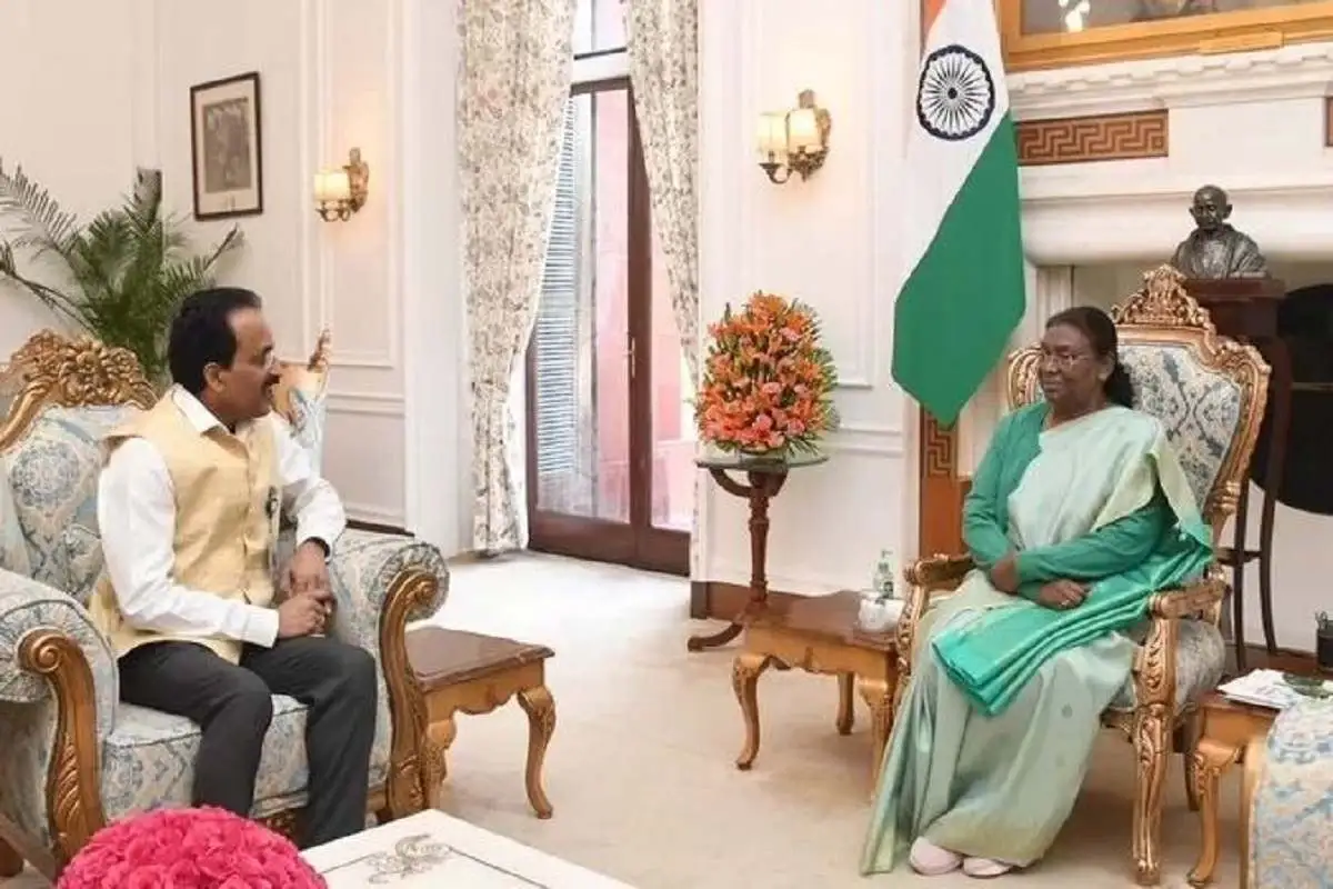 ISRO Chairman S. Somanath Meets President Droupadi Murmu