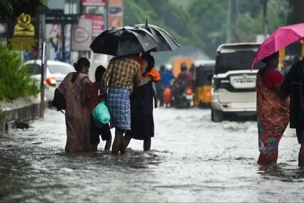 Torrential Rains Paralyze Tamil Nadu - Train Disruptions, Schools & Colleges Closed