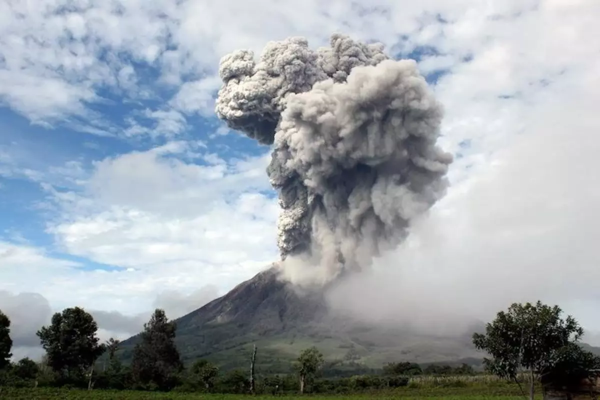 11 Hikers Killed As Volcano Erupts In Indonesia, Search Operations Underway