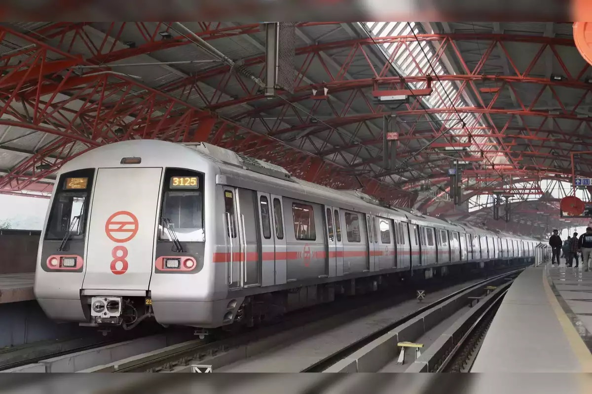 DMRC Announces Rs 15 Lakh Compensation For Next Of Kin In Tragic Metro Station Accident