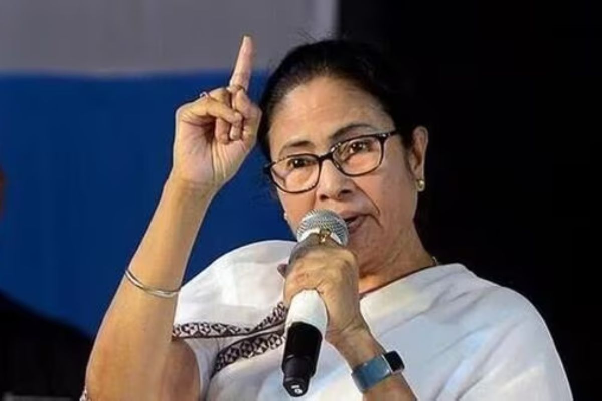 WB CM Mamata Banerjee Affirms Solo Run In Bengal For 2024 Lok Sabha Polls Despite Congress Outreach