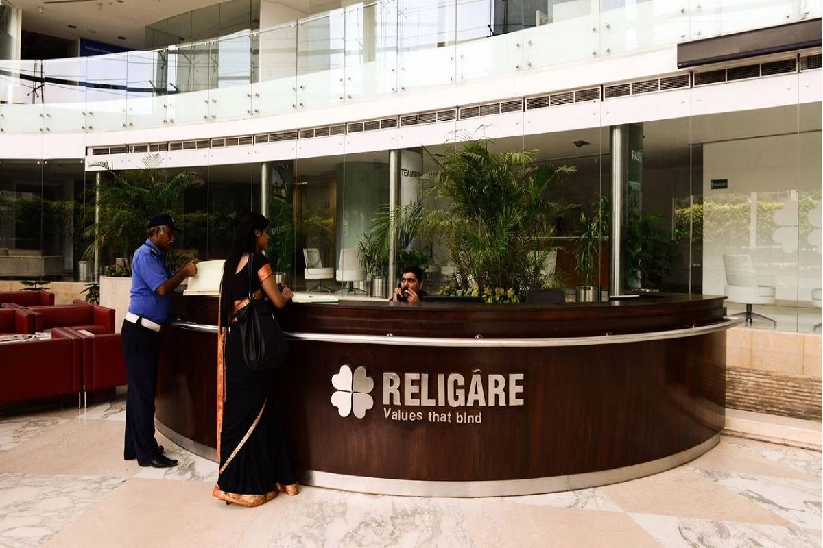 High Stakes Battle: Saluja Receives Religare Finvest ESOPs Amidst Burman Family’s Open Offer Announcement