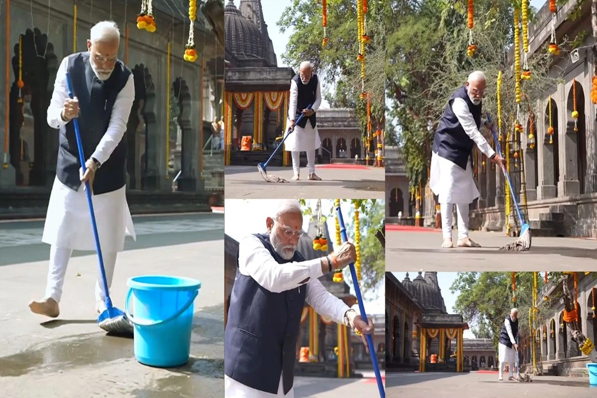 PM Modi Cleans Nashik Temple As Part Of 'Swachchata Abhiyan'