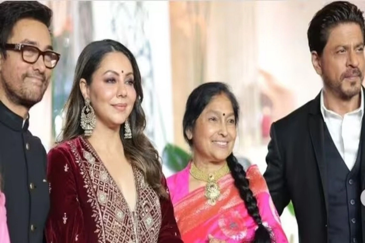 Shah Rukh Khan and Gauri Pose with Aamir Khan at Ira and Nupur’s Wedding Reception, Rekha and Salman Khan Also Grace the Event