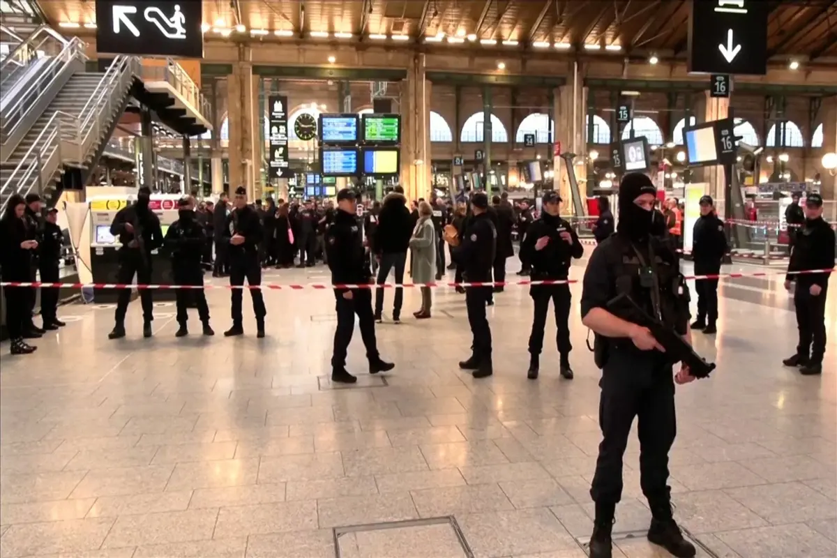 3 Hurt In Knife Attack At Paris Railway Station, Suspect Detained