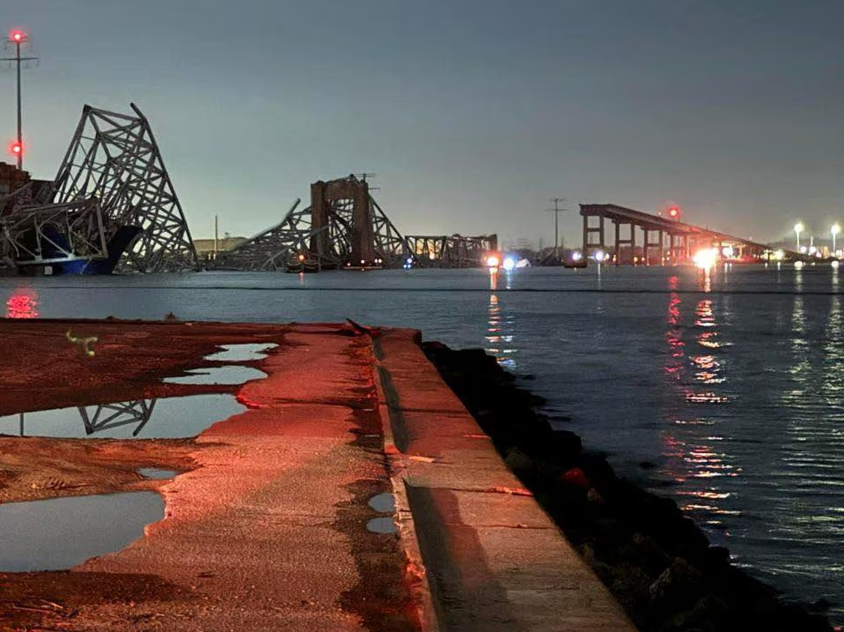 Baltimore: Francis Scott Key Bridge Collapses After Ship Collision