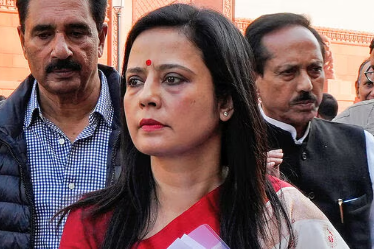 Central Bureau of Investigation Probes Trinamool Congress Leader Mahua Moitra in Cash-for-Query Case