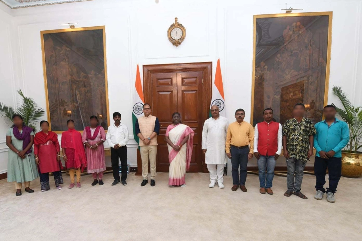 Victims From Sandeshkhali Seek Justice As They Meet President Draupadi Murmu