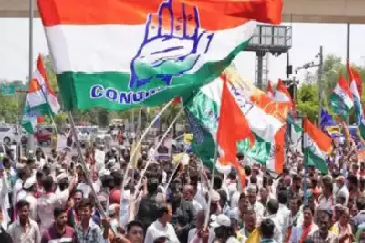 Congress Party Workers Took To the Streets After Income Tax Department’s Notice
