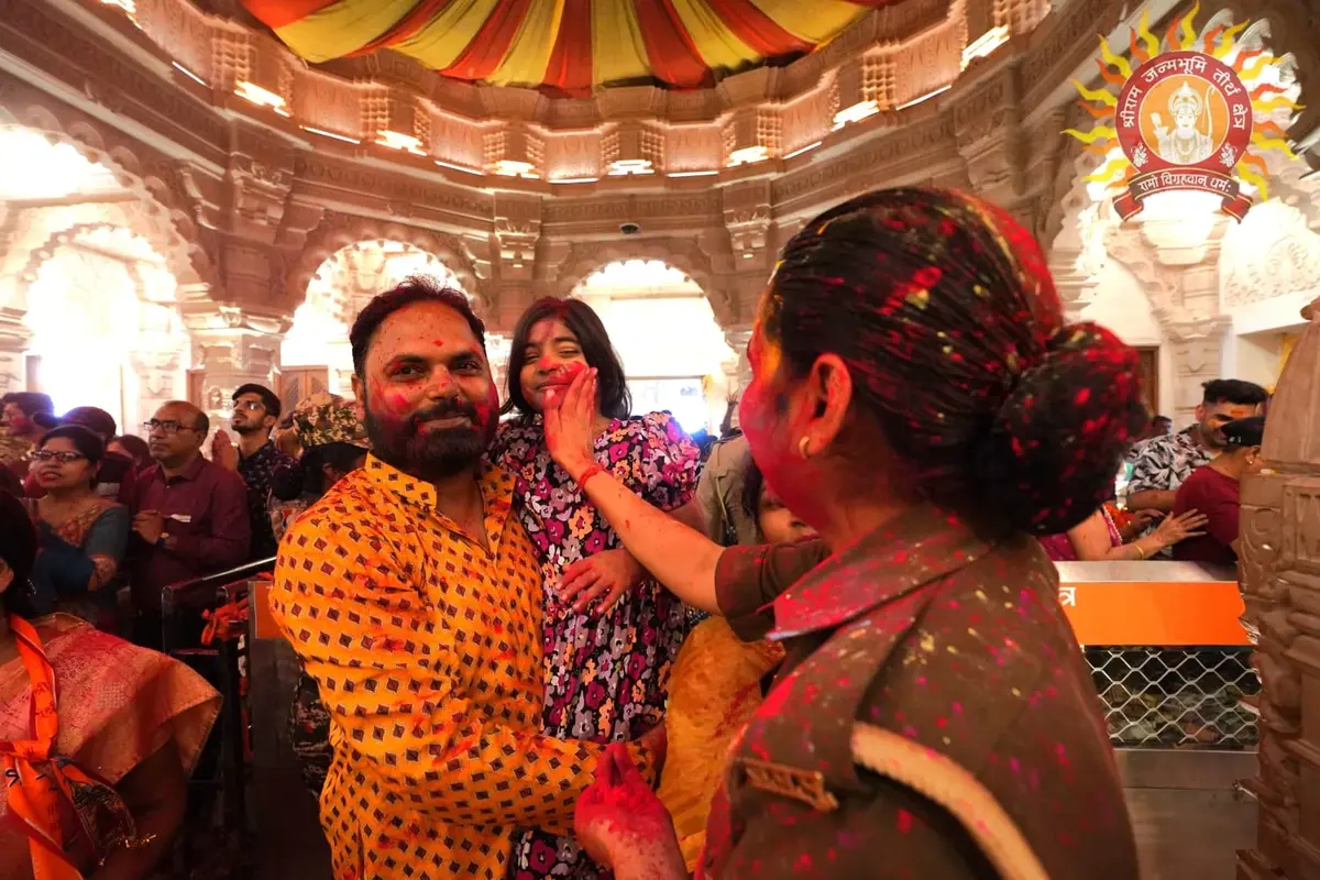 Devotees Revel in ‘Rangotsav’ Inside Shri Ram Janmabhoomi Mandir on Joyous Holi Celebration