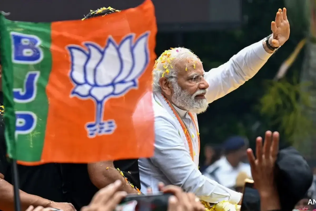 Modi Targets TMC Over Corruption, Aims for BJP Sweep of All 42 LS Seats in Bengal