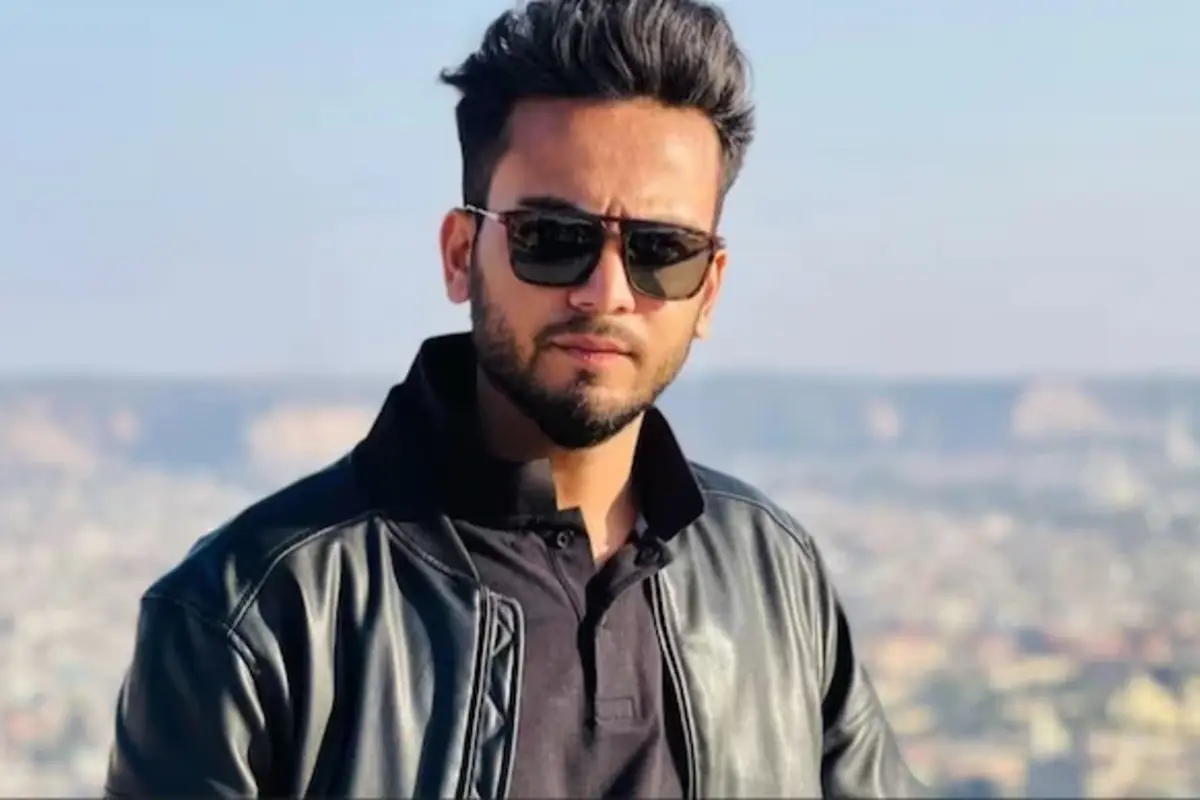 Controversy Escalates: YouTuber Elvish Yadav Clarifies Viral Assault Video Amid FIR Filing