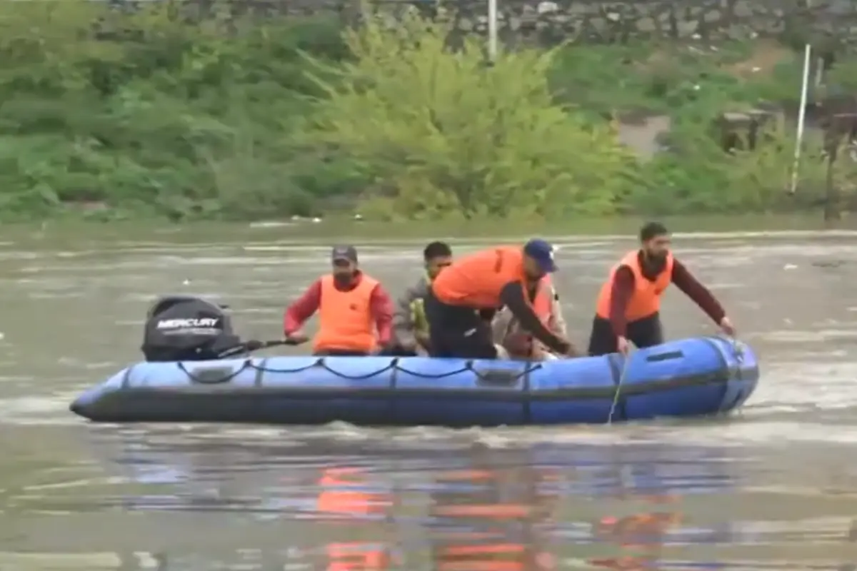 J&K: Boat Capsizes In Jhelum In Ganderbal District