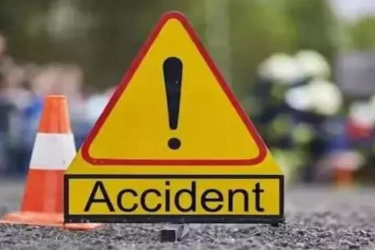 Fatal Collision on Ahmedabad-Vadodara Expressway Claims Ten Lives