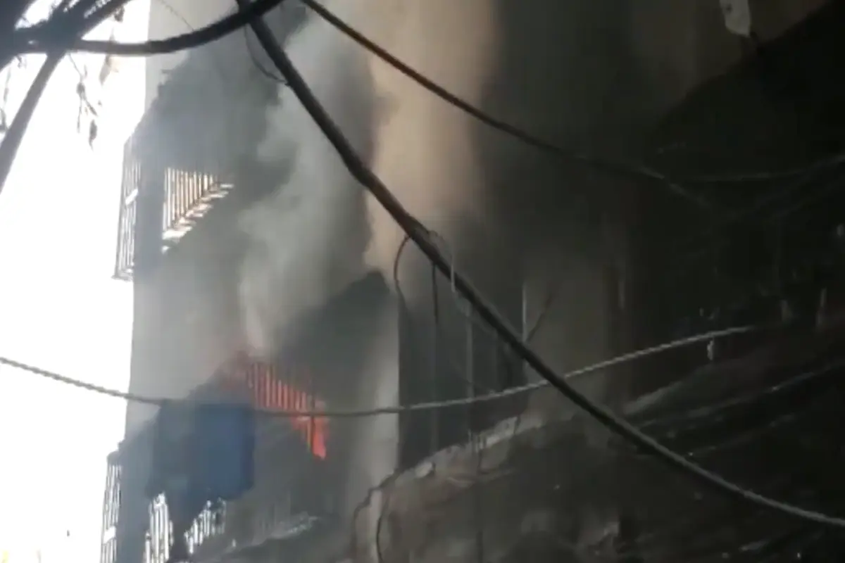 Massive Fire Breaks Out At Multi-Storey Building In North Howrah