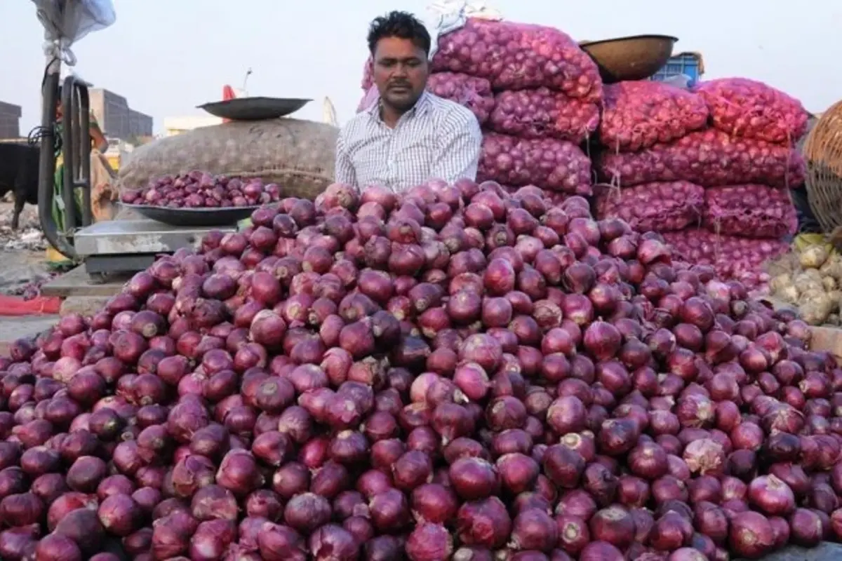 India Extends Onion Supply to Sri Lanka, Support to Maldives Amidst Political Shifts