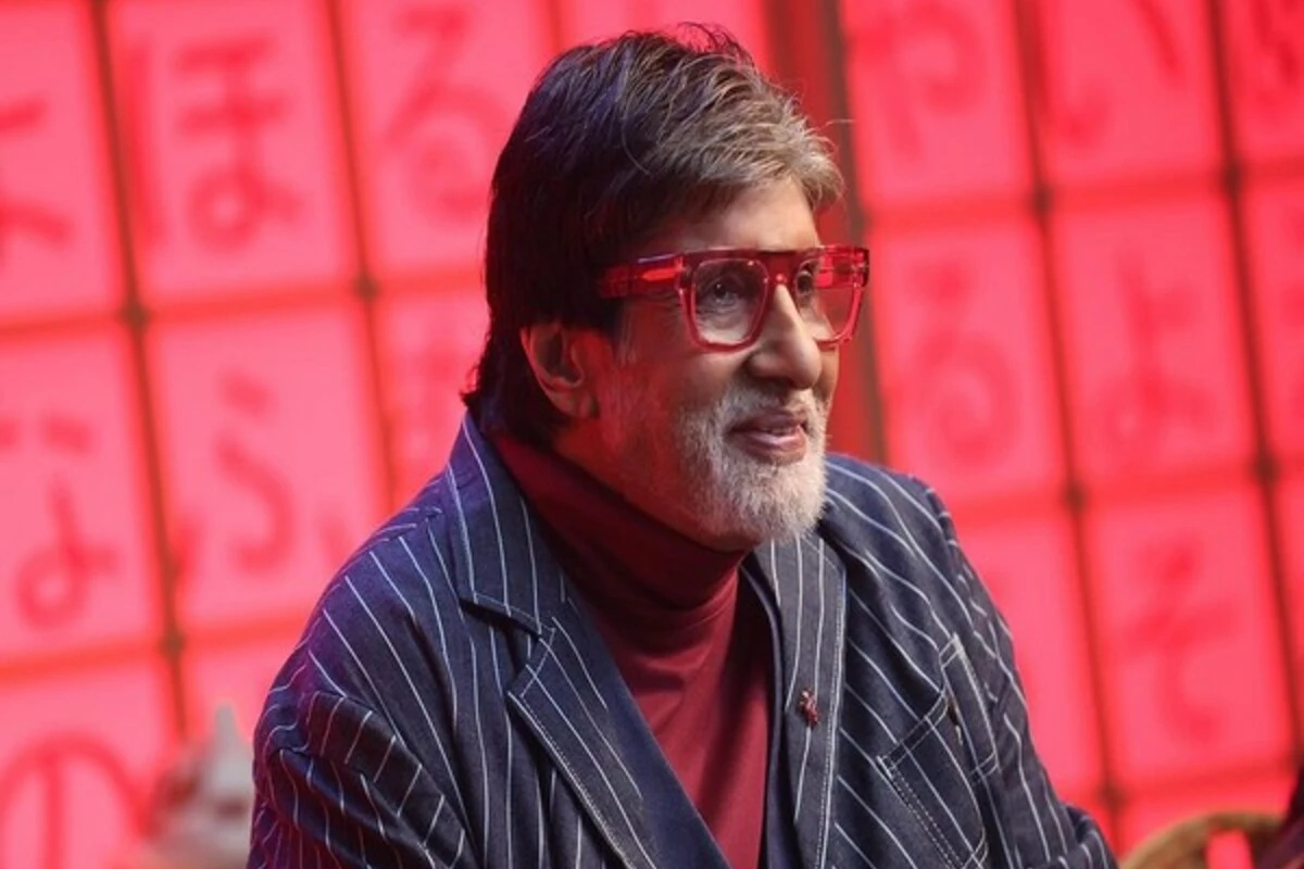 ‘While Scrolling Social Media, I Lose Track Of Time”: Amitabh Bachchan