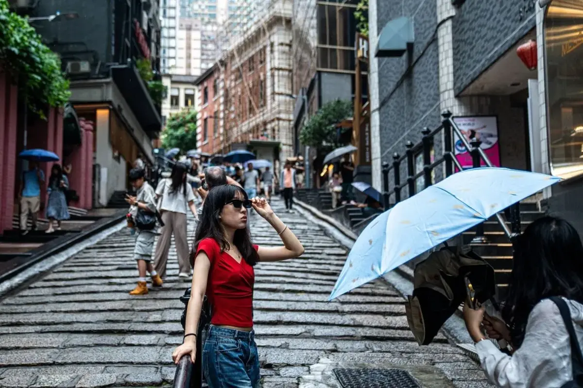 Hong Kong Records Its Warmest April In 140 Years