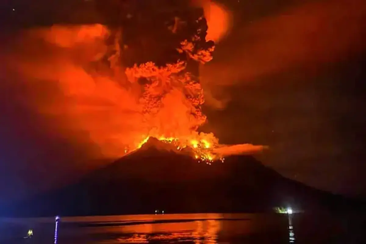 Indonesian Mount Ruang Volcano Erupts, Posing A Tsunami Threat