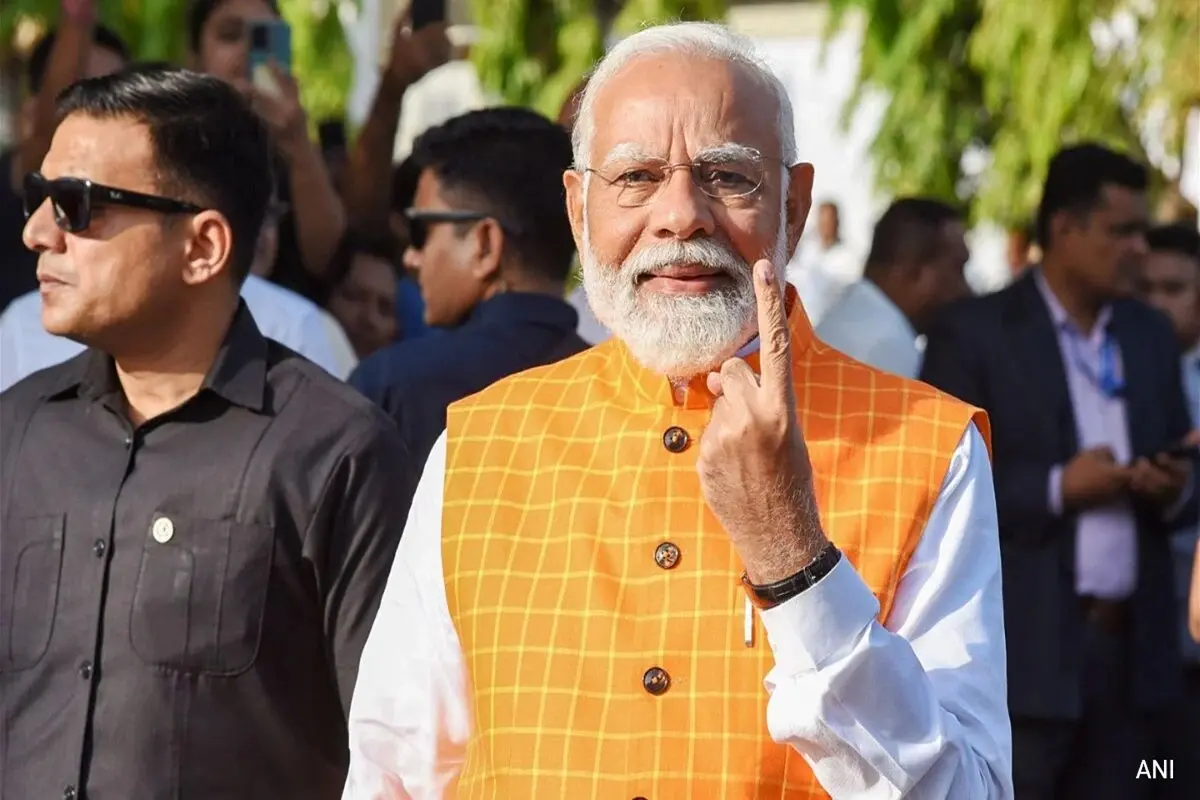 Highlights of Phase 3 Lok Sabha Polls: PM Modi and Amit Shah Cast Votes, West Bengal Reports Violence