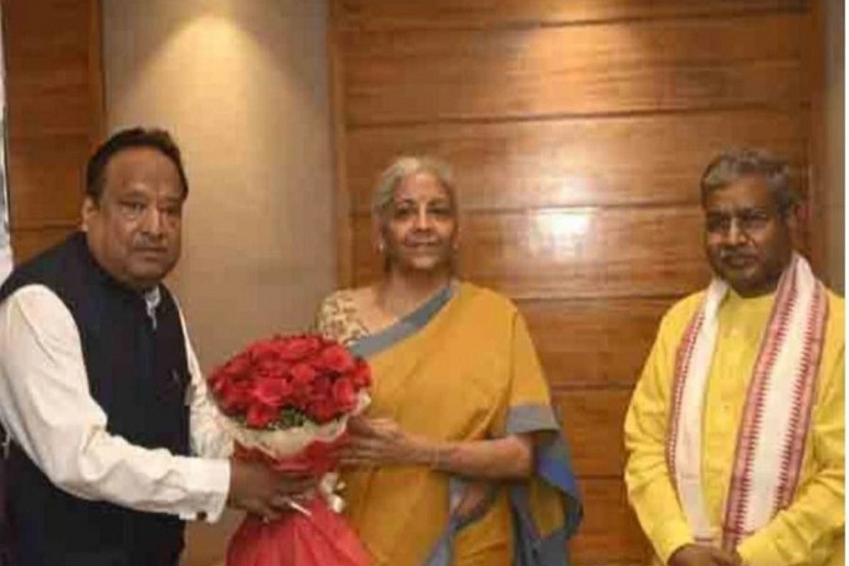 Ranchi: Businessman Vishnu Aggarwal Meets Finance Minister Nirmala Sitharaman