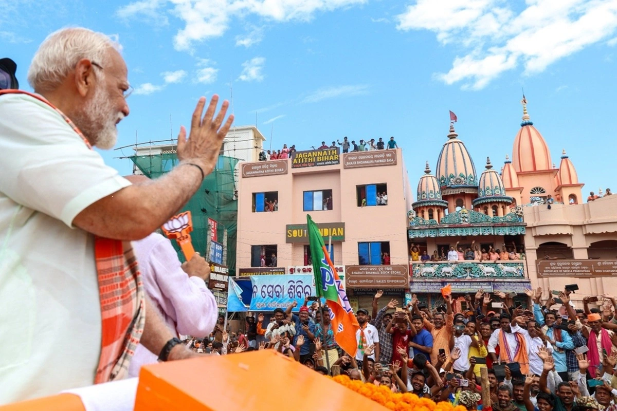 PM Modi’s Grand Road Shows in Dhenkanal and Puri Ignite Unprecedented Enthusiasm Among Crowds