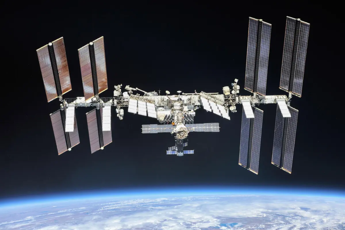 SpaceX Wins $843 Million NASA Contract To Deorbit The International Space Station