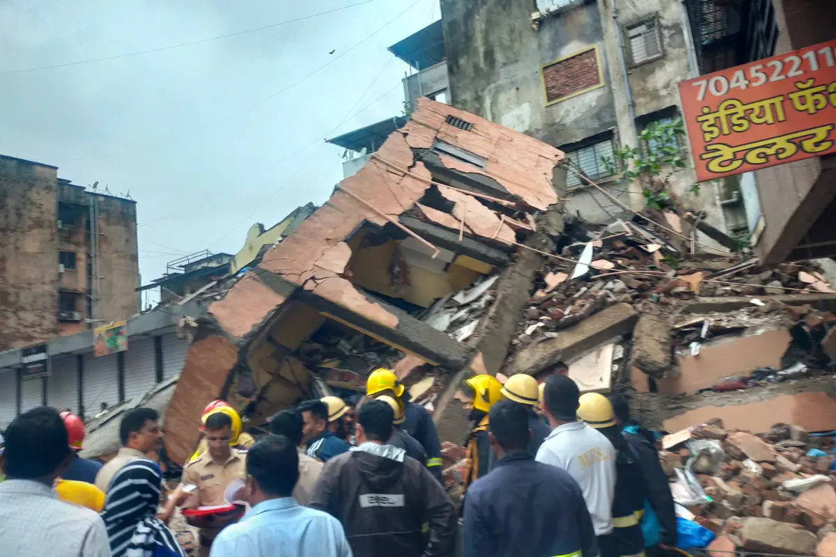 Belapur Building Collapse: 2 Feared Trapped, 2 Rescued As 50 Escape