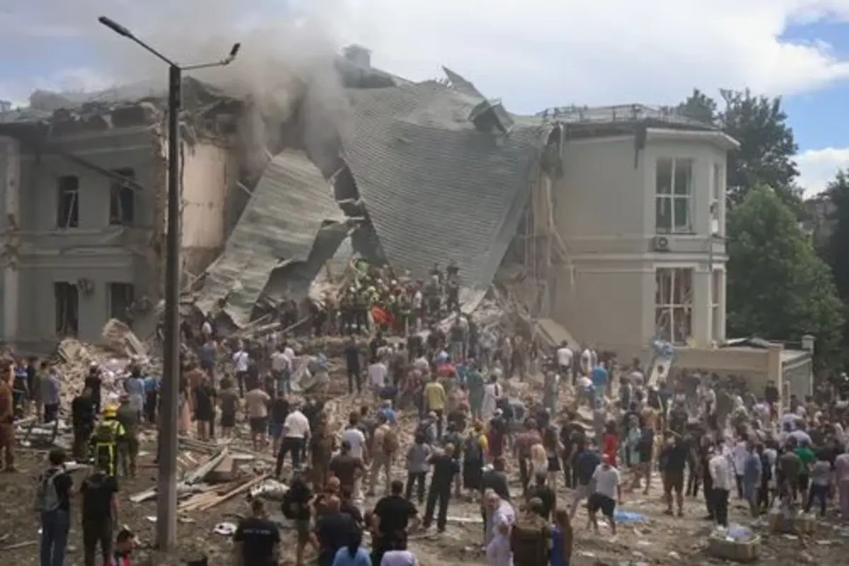 Russian Strikes Destroy Ukrainian Children’s Hospital, Kill 20