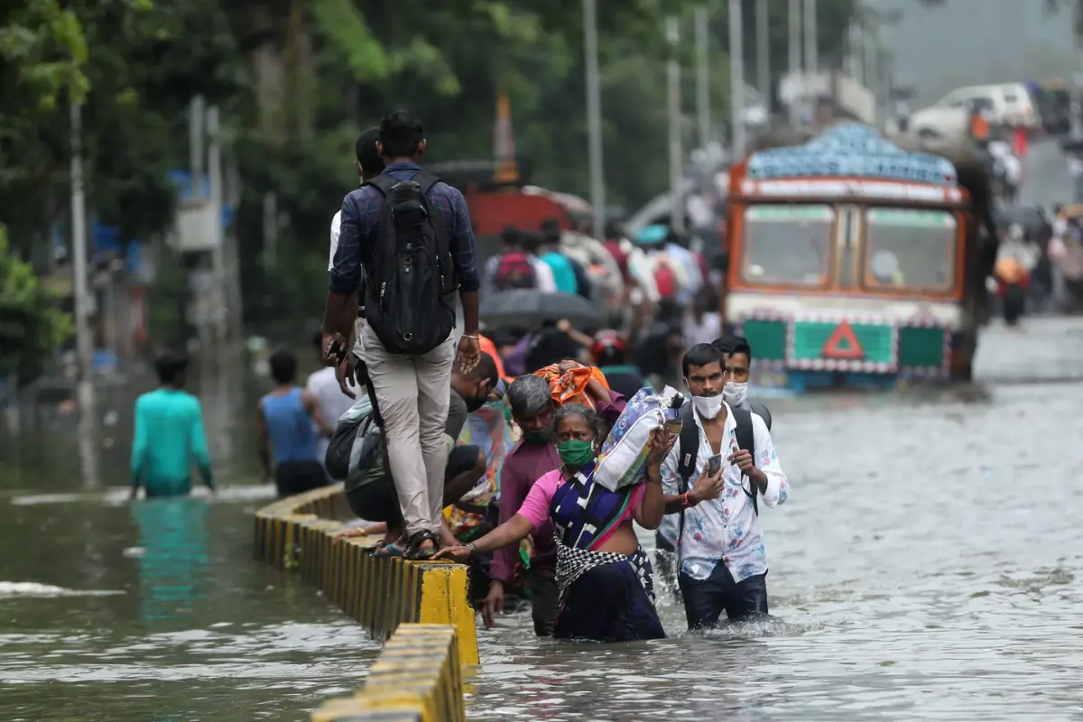 Mumbai, Raigad Shut Schools Amid Heavy Rains & High Tide Warning