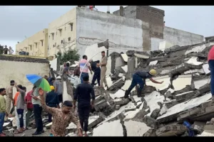 1 Dead, Many Feared Trapped As 6-Storey Building Collapses In Gujarat