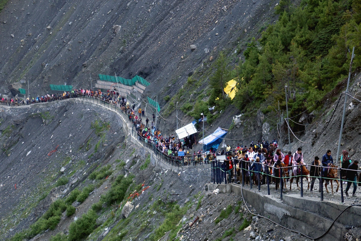 Over 4.90 Lakh Devotees Have Visited Amarnath Shrine; Fresh Batch Of Pilgrims Depart