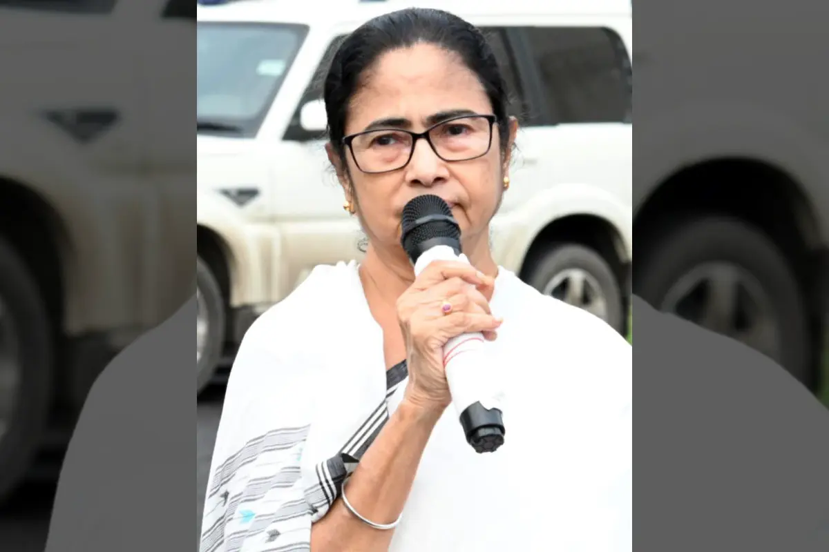 West Bengal CM Welcomes Central Probe Into Doctor’s Death Amid Protests