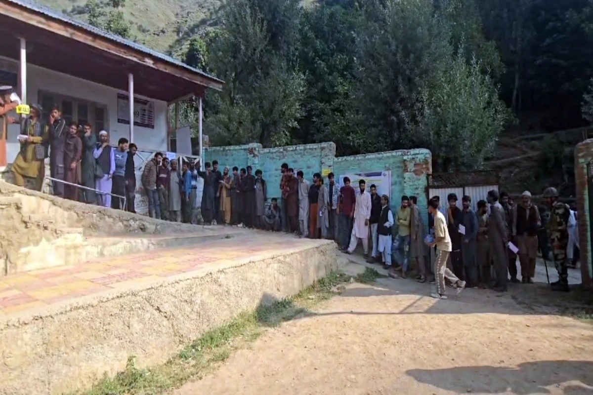 Jammu And Kashmir Records 10.22% Voter Turnout In Early Voting