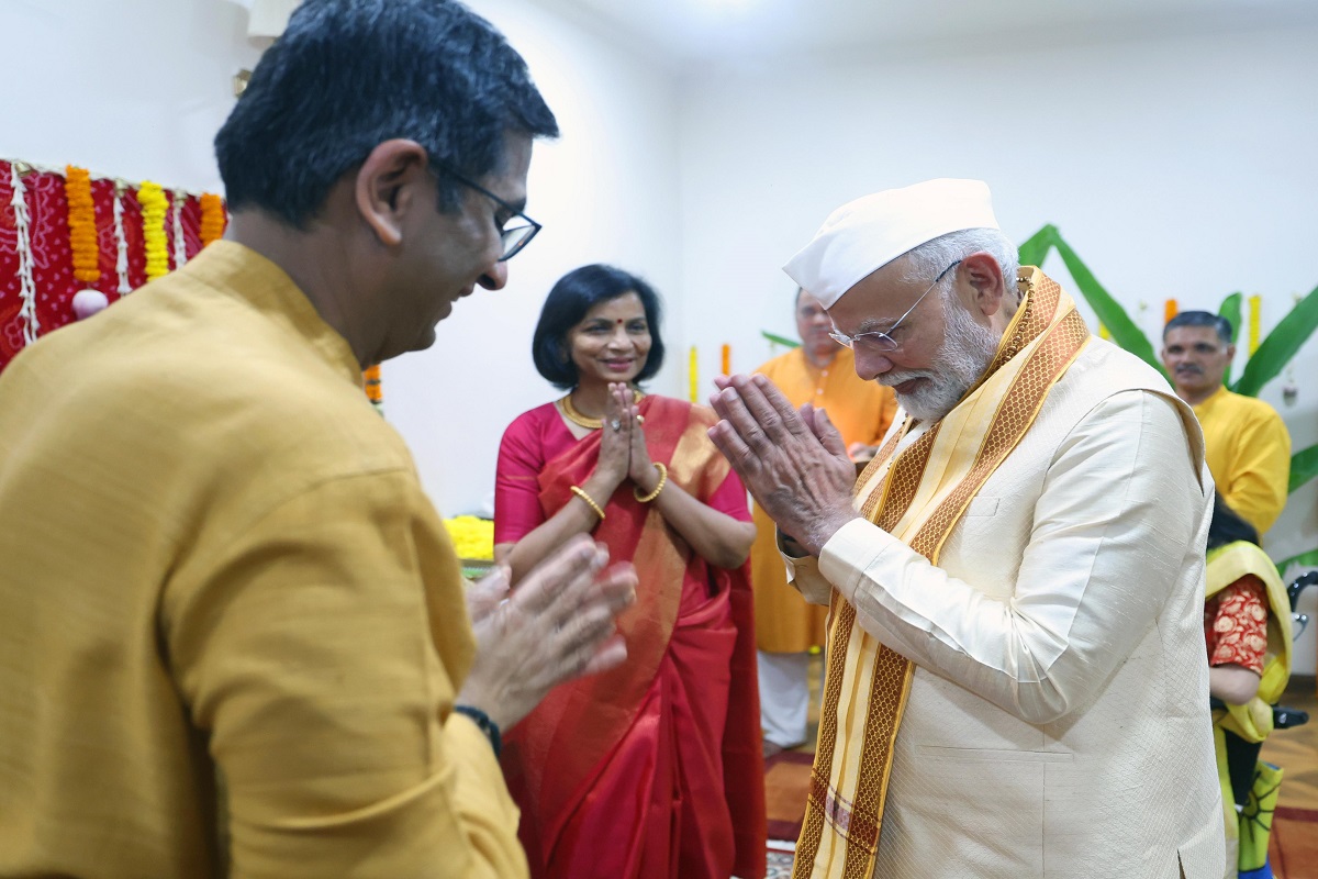 PM Modi Attends Ganesh Puja At CJI Chandrachud’s Residence