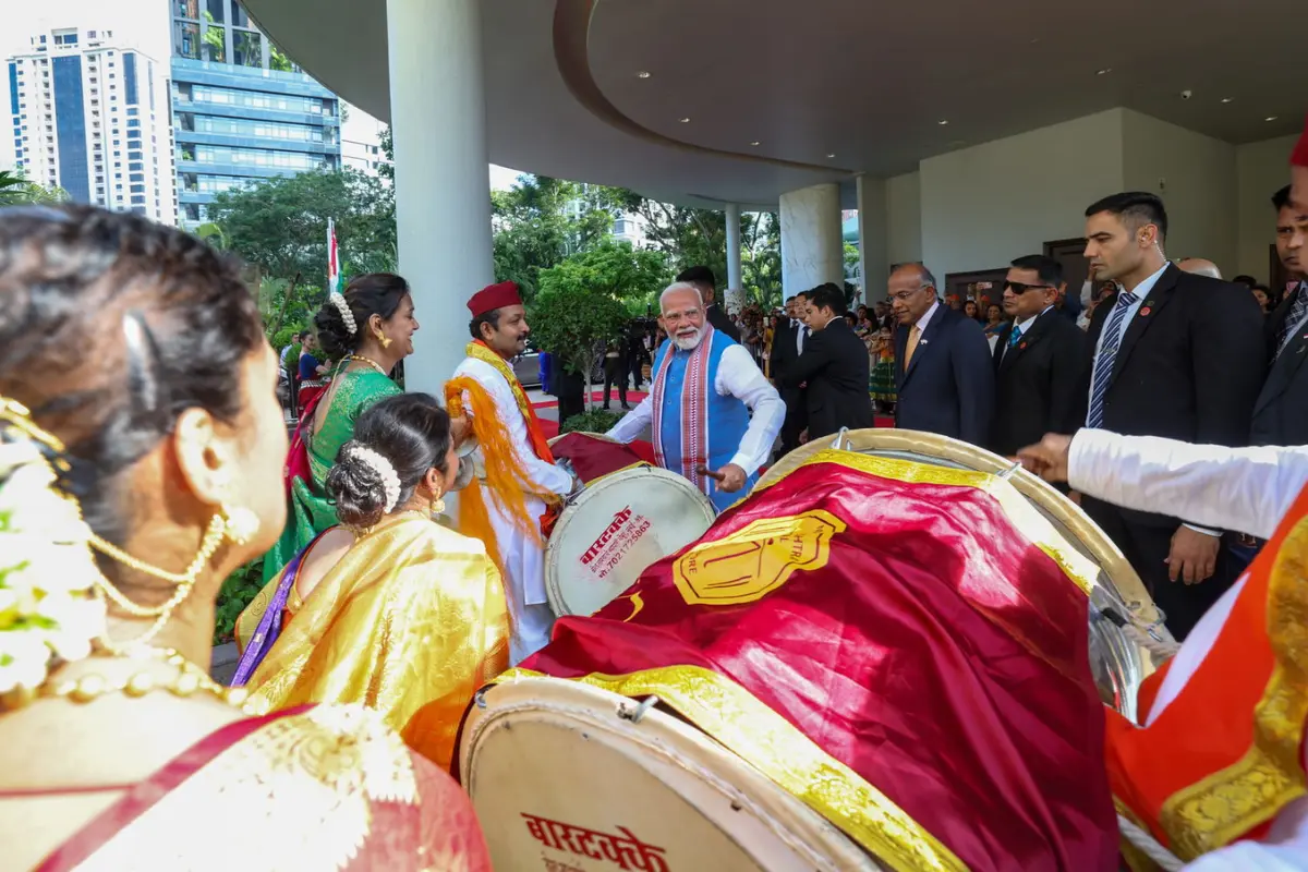 PM Modi Drumming