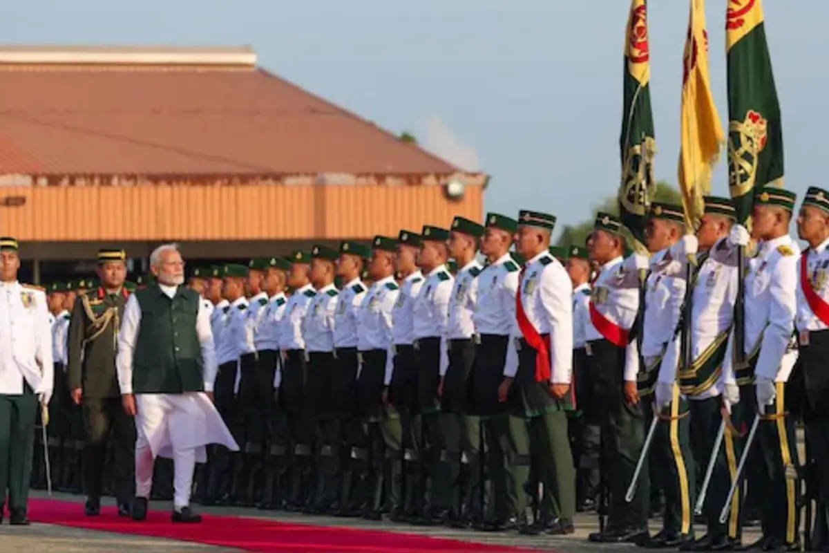 PM On Historic Visit To Brunei, Receives Ceremonial Welcome