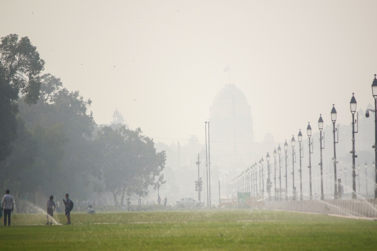 Delhi Air Quality Plummets: Residents Struggle With ‘Very Poor’ AQI Levels