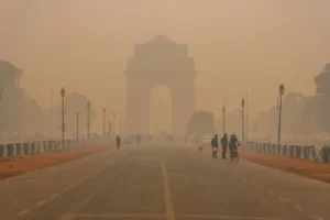 Delhi’s Air Quality Plummets To ‘Very Poor’ Category Amid Smog Concerns