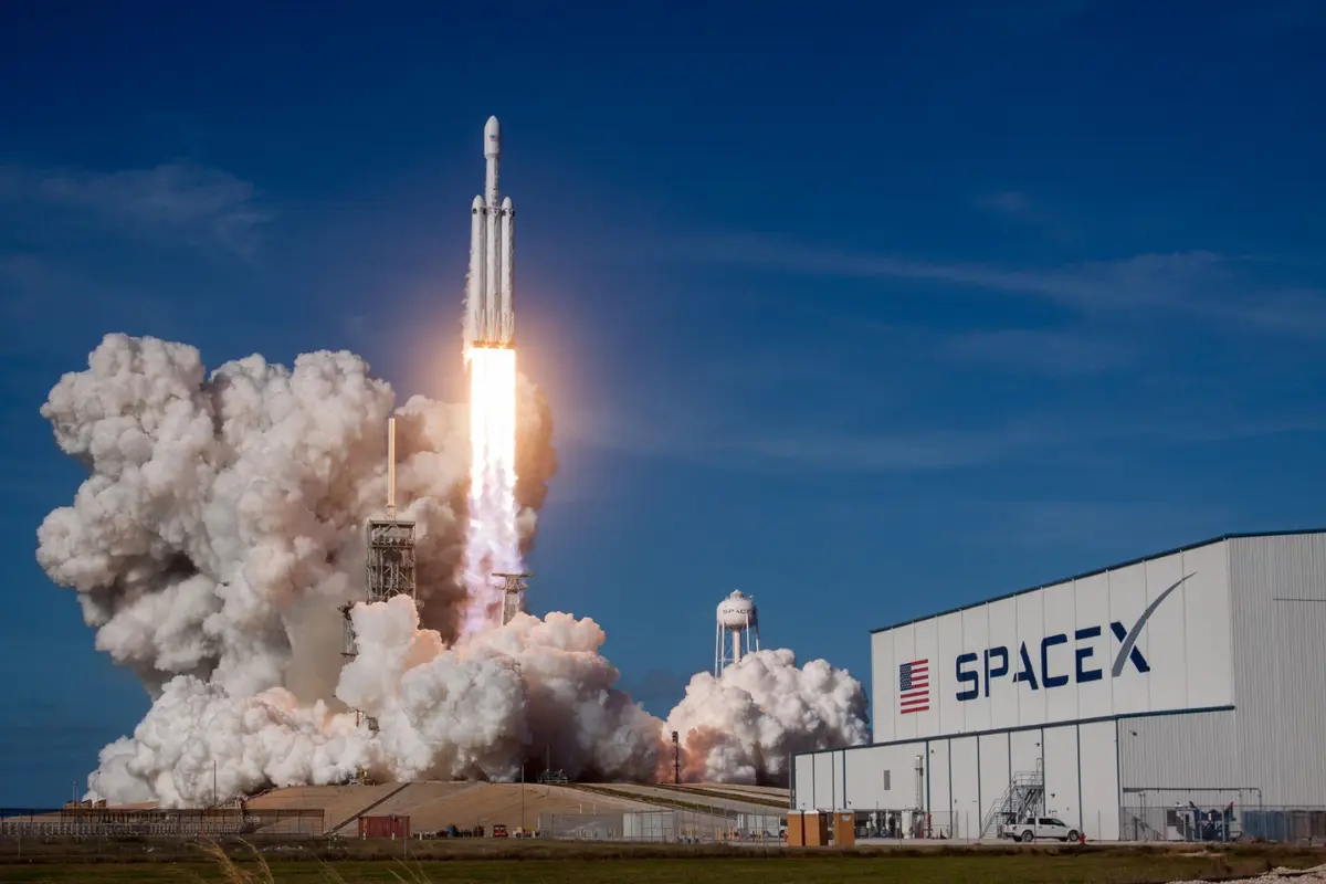 SpaceX Secures $733 Million Launch Contract With US Space Force