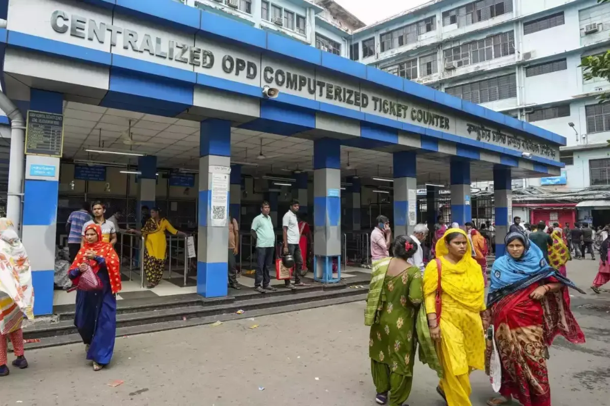 Trauma Centre At SSKM Hospital Vandalized In Kolkata