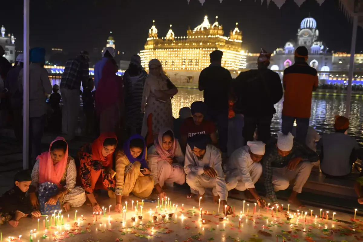 Devotees Celebrate Bandi Chhor Divas At Golden Temple